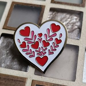 Vintage Hearts Lapel pin
